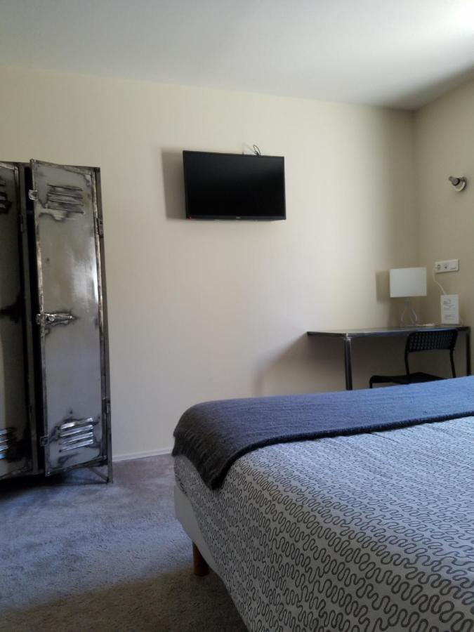 L'Oustaou Bed and Breakfast Chateau-Arnoux-Saint-Auban Exteriör bild