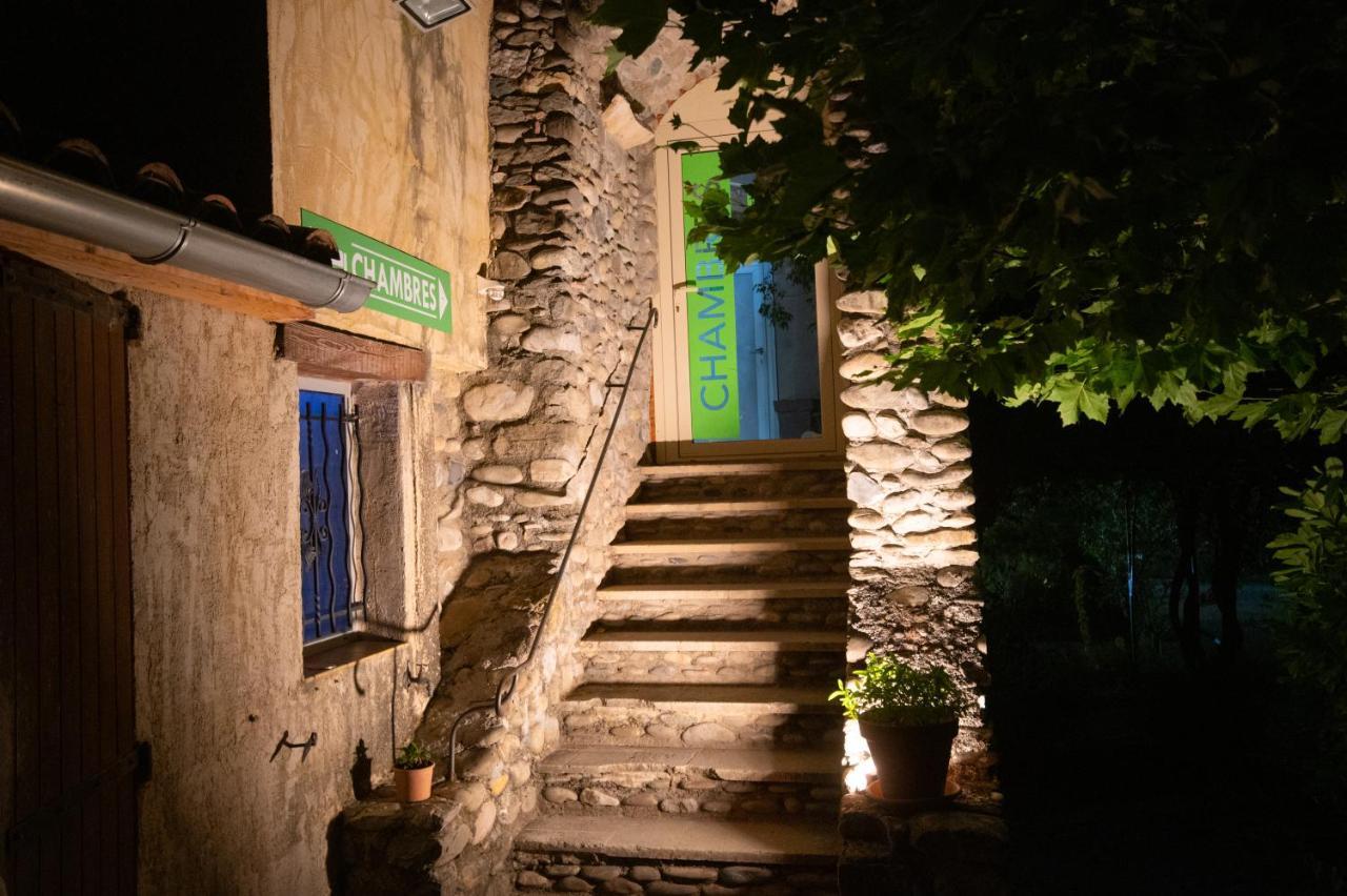 L'Oustaou Bed and Breakfast Chateau-Arnoux-Saint-Auban Exteriör bild