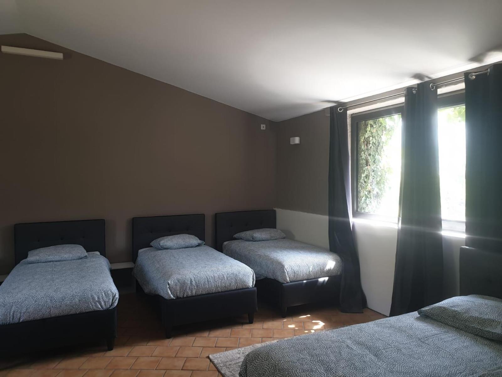 L'Oustaou Bed and Breakfast Chateau-Arnoux-Saint-Auban Exteriör bild