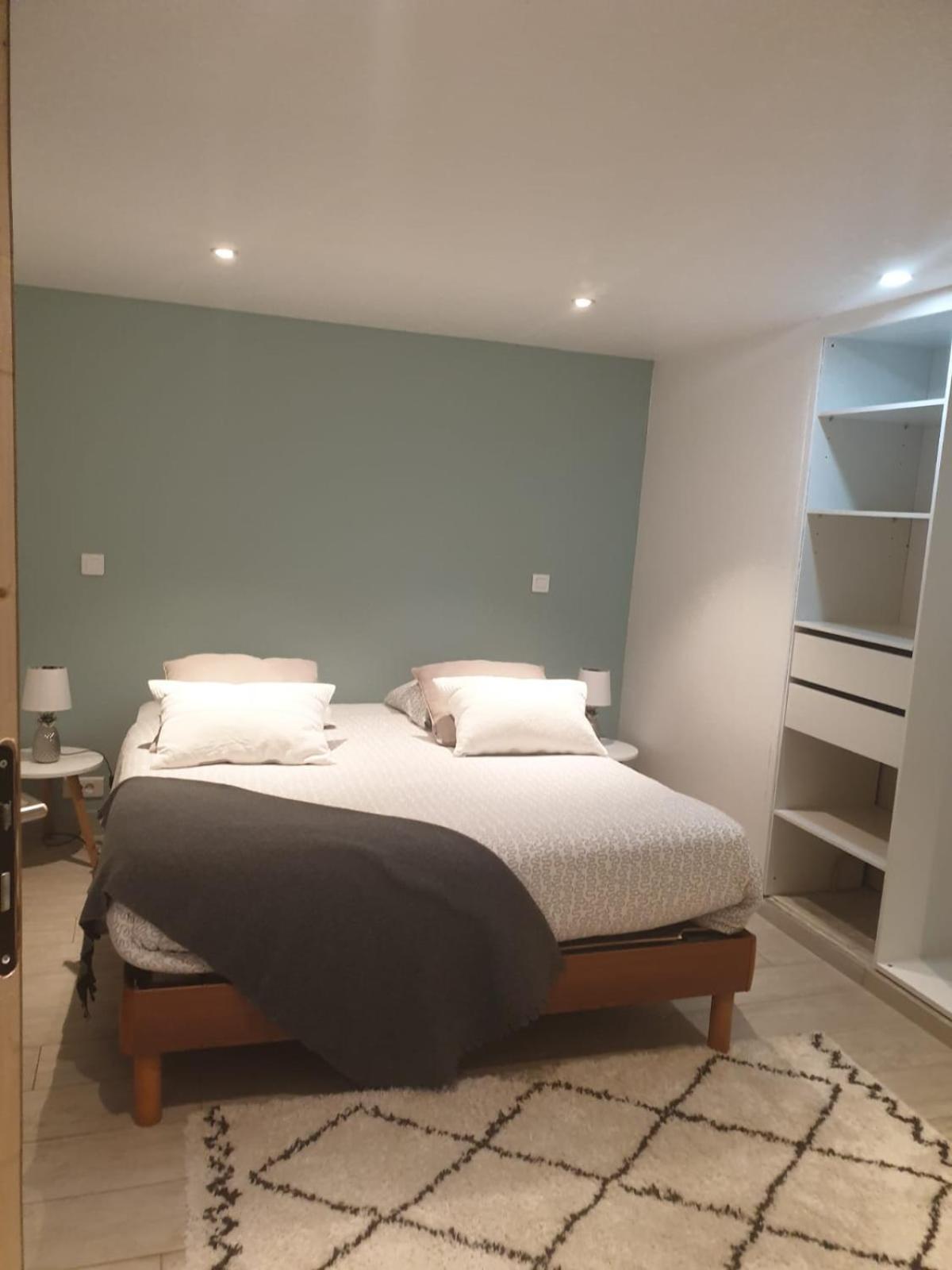 L'Oustaou Bed and Breakfast Chateau-Arnoux-Saint-Auban Exteriör bild